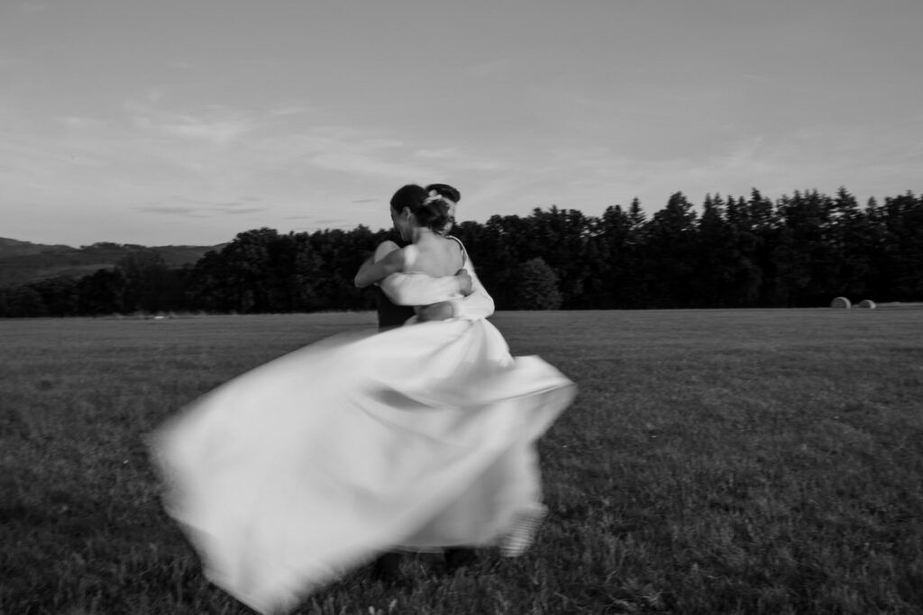 wedding photographer documentary style